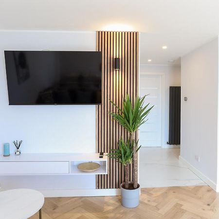Luxurious City Centre Apartment Перт Экстерьер фото