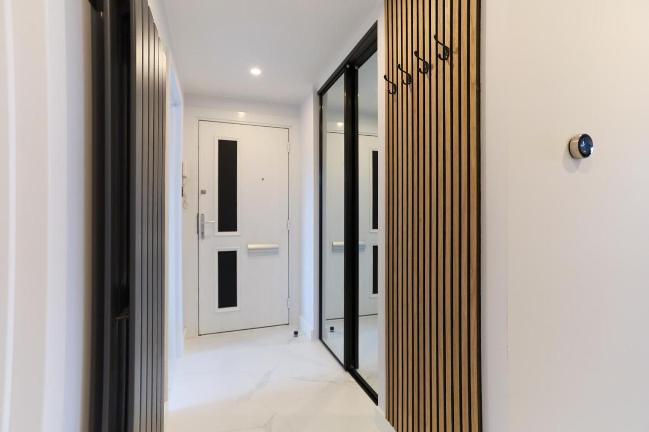 Luxurious City Centre Apartment Перт Экстерьер фото